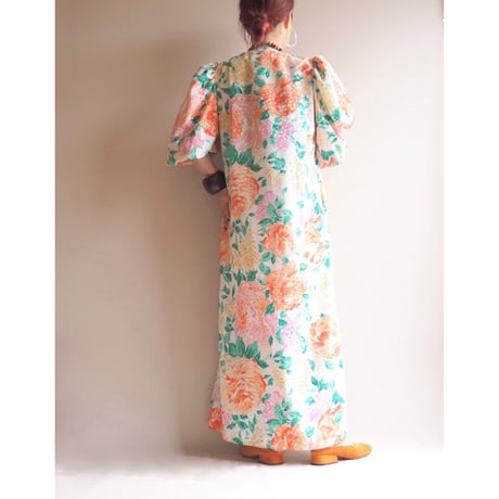 "David Brown" puff sleeve floral maxi dress