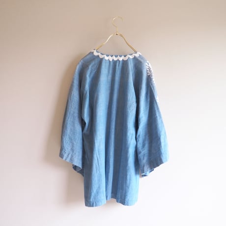 70s angel sleeve peacock embroidered blouse