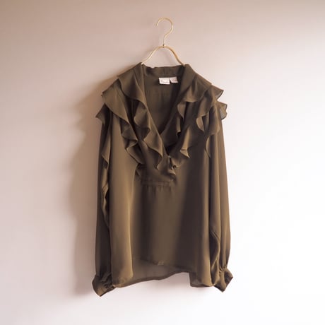 "Liz Craiborne" ruffle sheer blouse