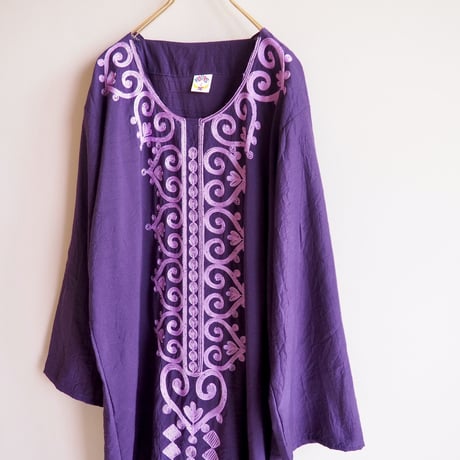 vintage embroidered kaftan dress