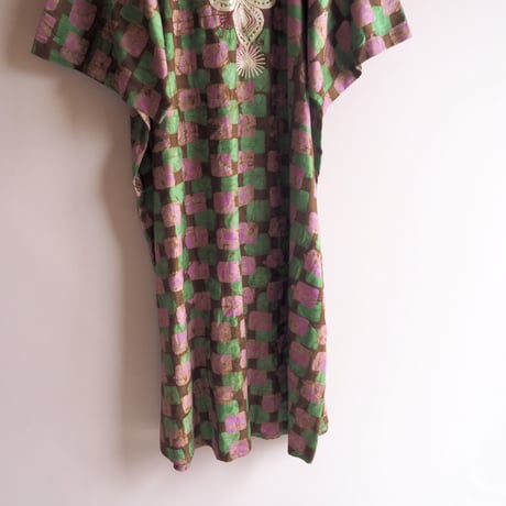 vintage embroidered kaftan dress