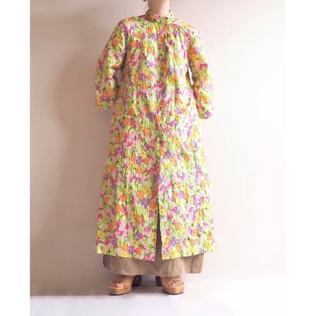 70s floral embossed house coat