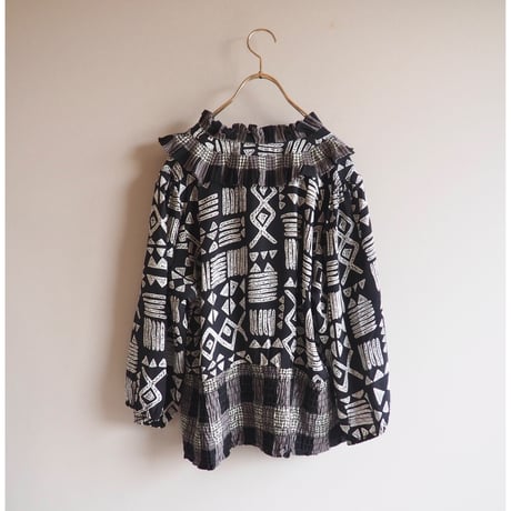 80s "Susan Freis" abstract ruffle blouse (BK)