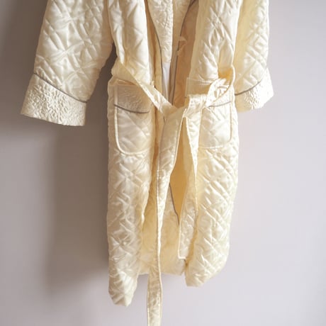 80〜90s embroidered quilt robe