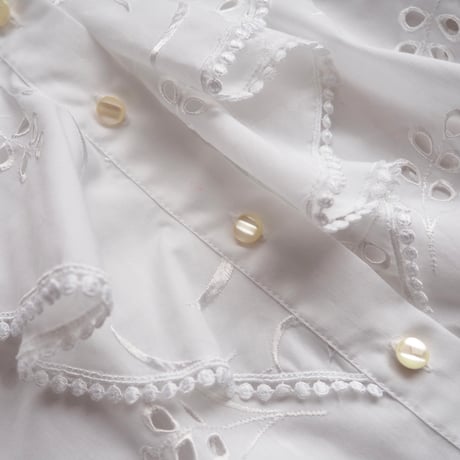 vintage eyelet lace folk ruffle blouse