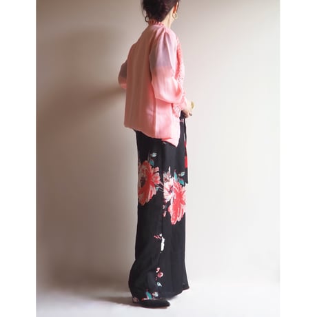 "Ricci Mina" semi sheer loop design blouse