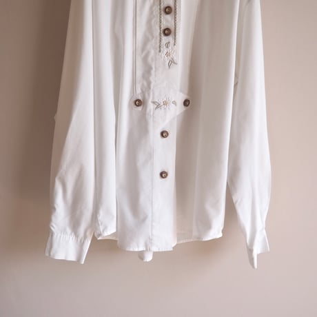 vintage floral embroidered folk blouse