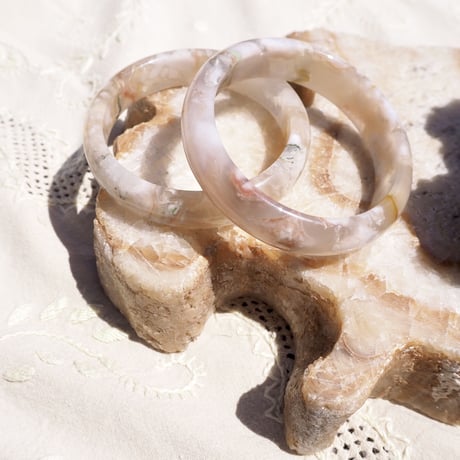 vintage agate stone bangle
