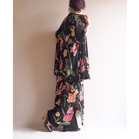 "Anna Maxwell" floral blouse & sleeveless maxi dress