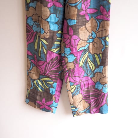 ”Valerie Stevens" floral silk pants
