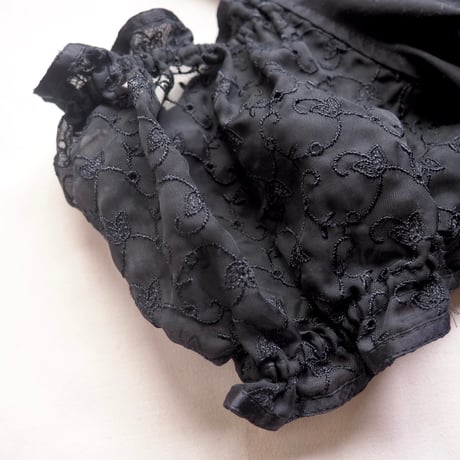 "COUNTRY Line" embroidered folk blouse