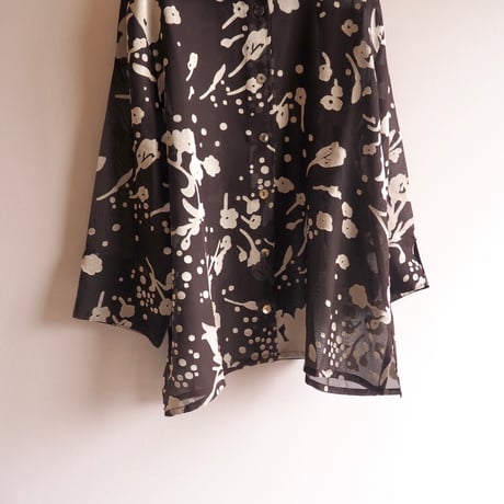 "Boutique EUROPA" brown sheer floral blouse