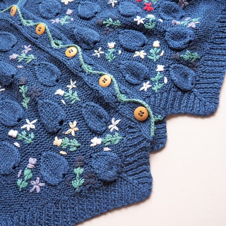 "KOMPLiMENTE" floral embroidered folk cardigan