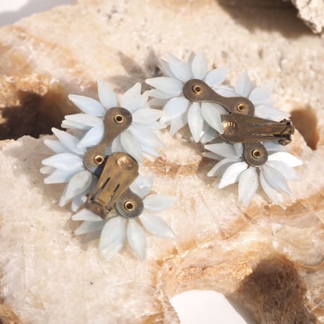 60s plastic pastel blue flower earrings