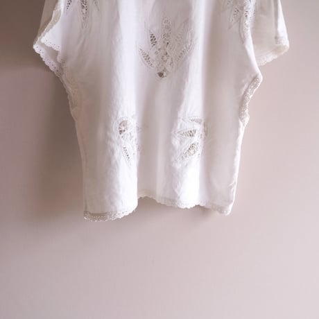 "Lim's" ramie battenberg  lace blouse