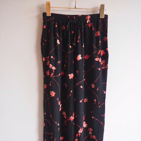 "CLIO" rayon floral easy pants