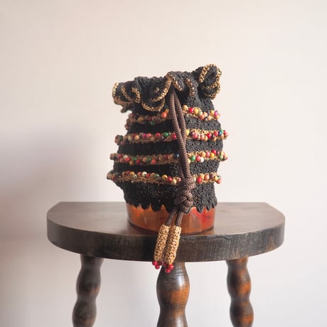 40〜50s wood beads× lucite drawstring woven bag (black)