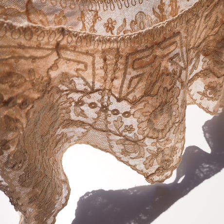 vintage beige lace collar