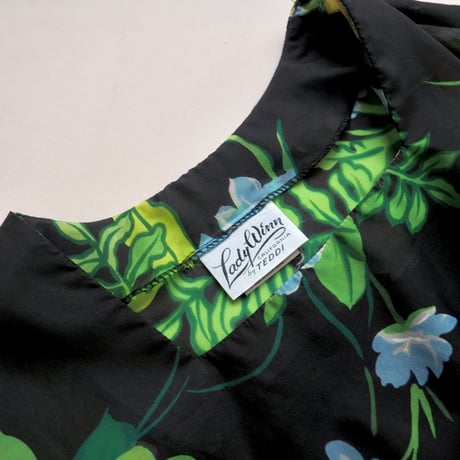 70s "LADY WINN California by Teddi" floral sheer tunic (A)