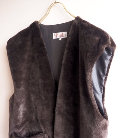 "VISUAL REFERENCE" faux fur design vest