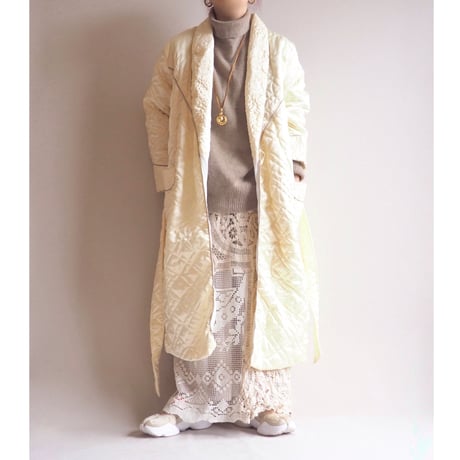 80〜90s embroidered quilt robe