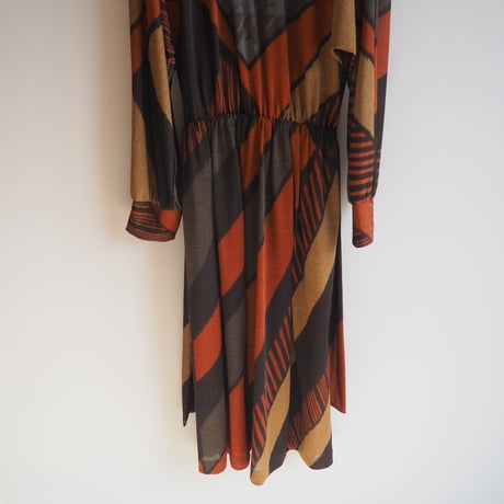 vintage dolman sleeve abstract midi dress