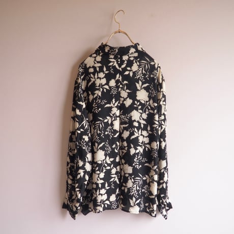 90s "JONES NEW YORK" silk floral blouse