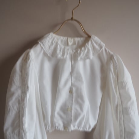vintage puff sleeve cropped lace blouse