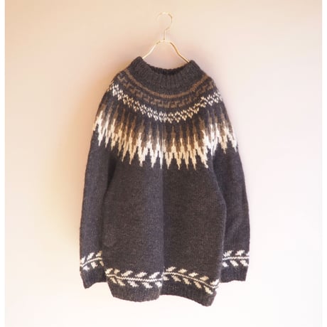 vintage dark brown nordic sweater