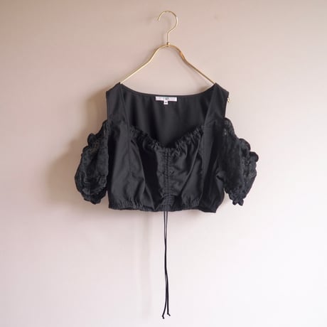 "COUNTRY Line" embroidered folk blouse