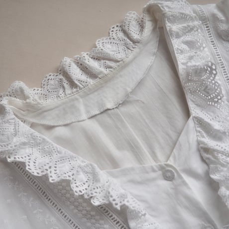 vintage folk lace ruffle blouse