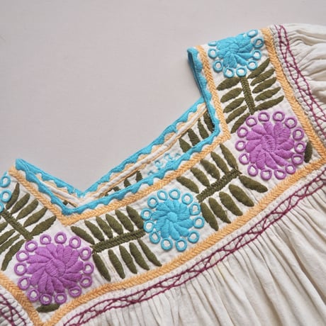 vintage mexican embroidered blouse