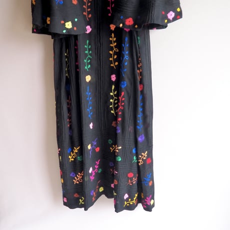 70s Mexican embroidered maxi dress