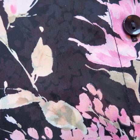 "I.N.STUDIO" black sheer floral s/s blouse