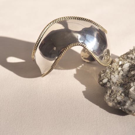 vintage Mexican silver × brass wave cuff bangle (A)