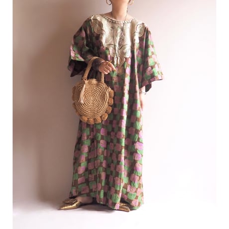 vintage pompom raffia circle bag