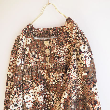 70s floral puff sleeve blouse