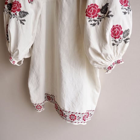 vintage ukrainian embroidered blouse