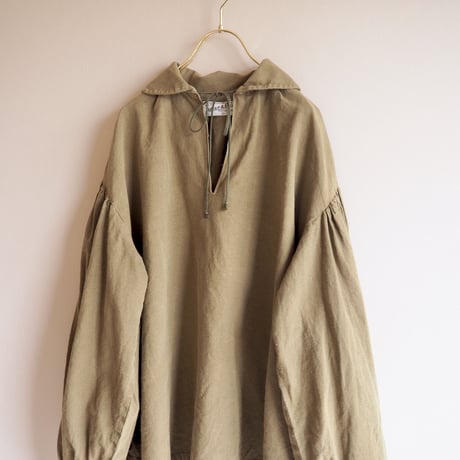 vintage balloon sleeve folk blouse