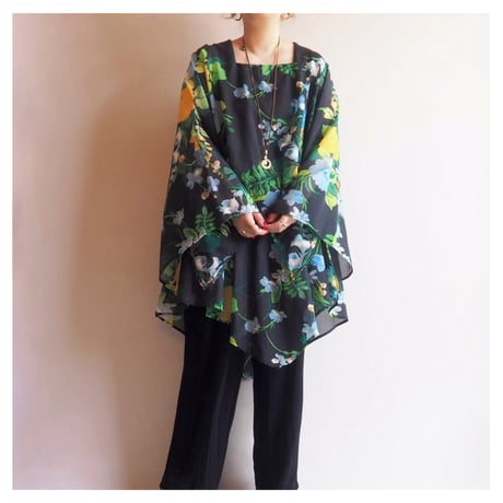 70s "LADY WINN California by Teddi" floral sheer tunic (A)