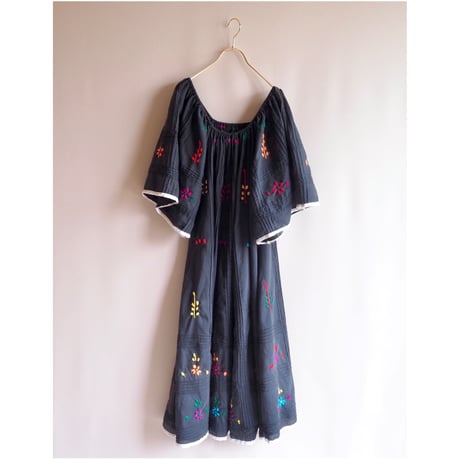 70s mexican embroidered midi dress