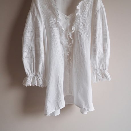 vintage folk lace ruffle blouse