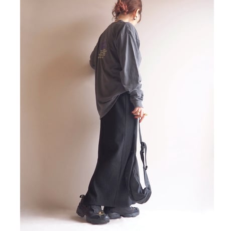 "Bobbie Brooks" black creased maxi skirt
