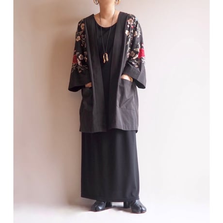 vintage floral embroidered robe