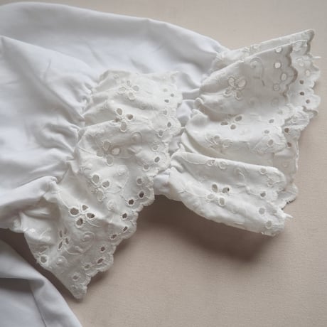 vintage folk lace ruffle blouse