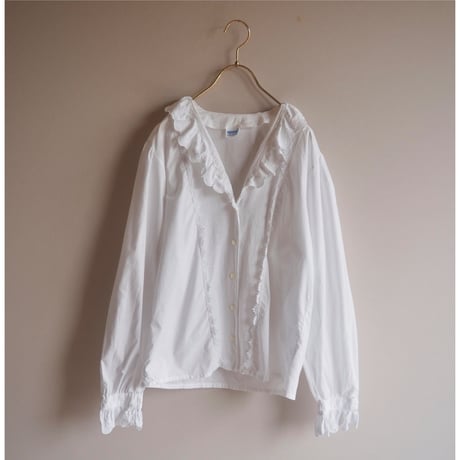 "REGENT" folk lace ruffle blouse