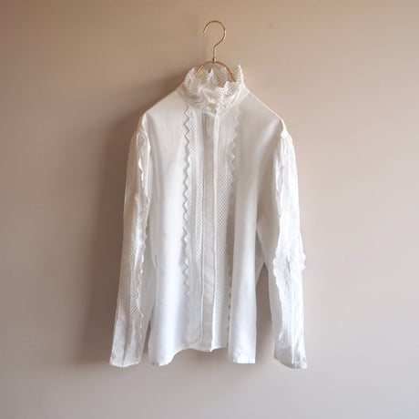 vintage folk scallop lace blouse