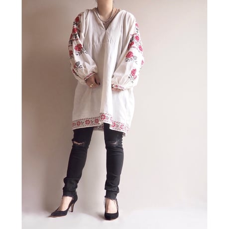 vintage ukrainian embroidered blouse