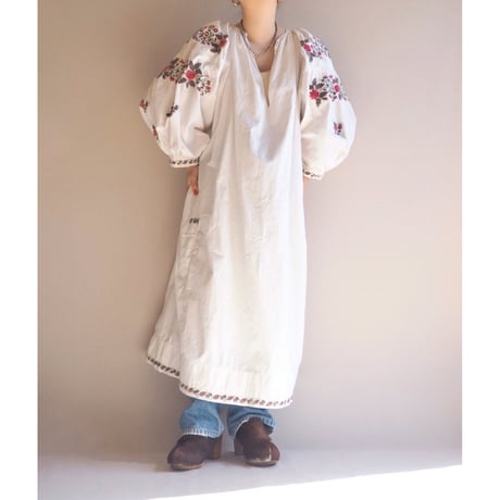vintage ukrainian embroidered midi dress