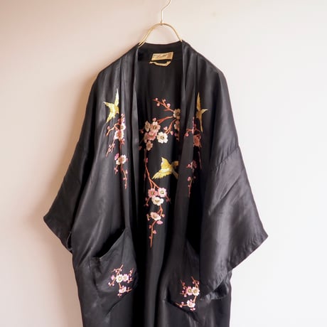 70s〜 floral embroidered satin robe